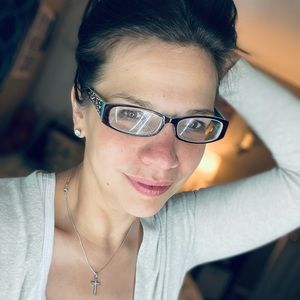 Meet your Posher, Jillian